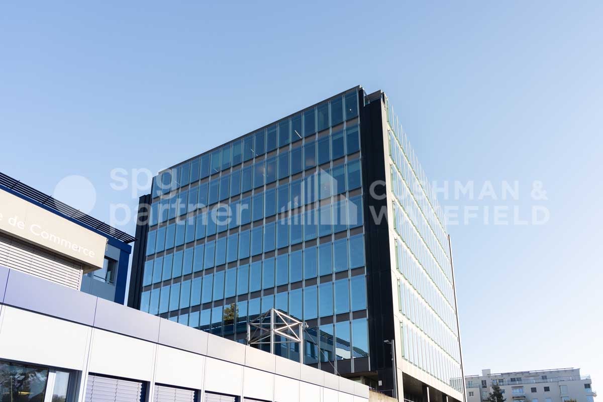 600m² commerciale