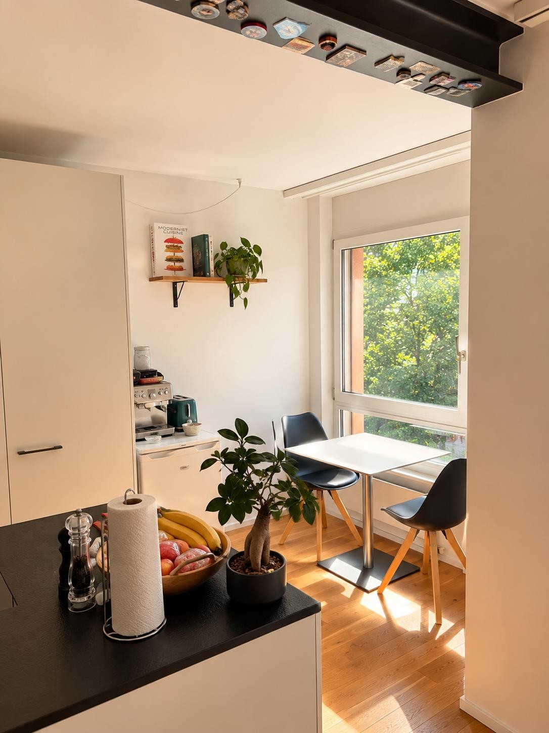 Chambre en colocation

Je sous-loue ma chambre meublée dans notre appartement de 4,5 pièces dans le beau quartier de Mattenhof à Berne de janvier à février.

L'appartement est situé à seulement 6 minutes à pied de l'Inselspital et est habité en commun avec deux médecins assistants. De plus, il dispo, photo 3 sur 6