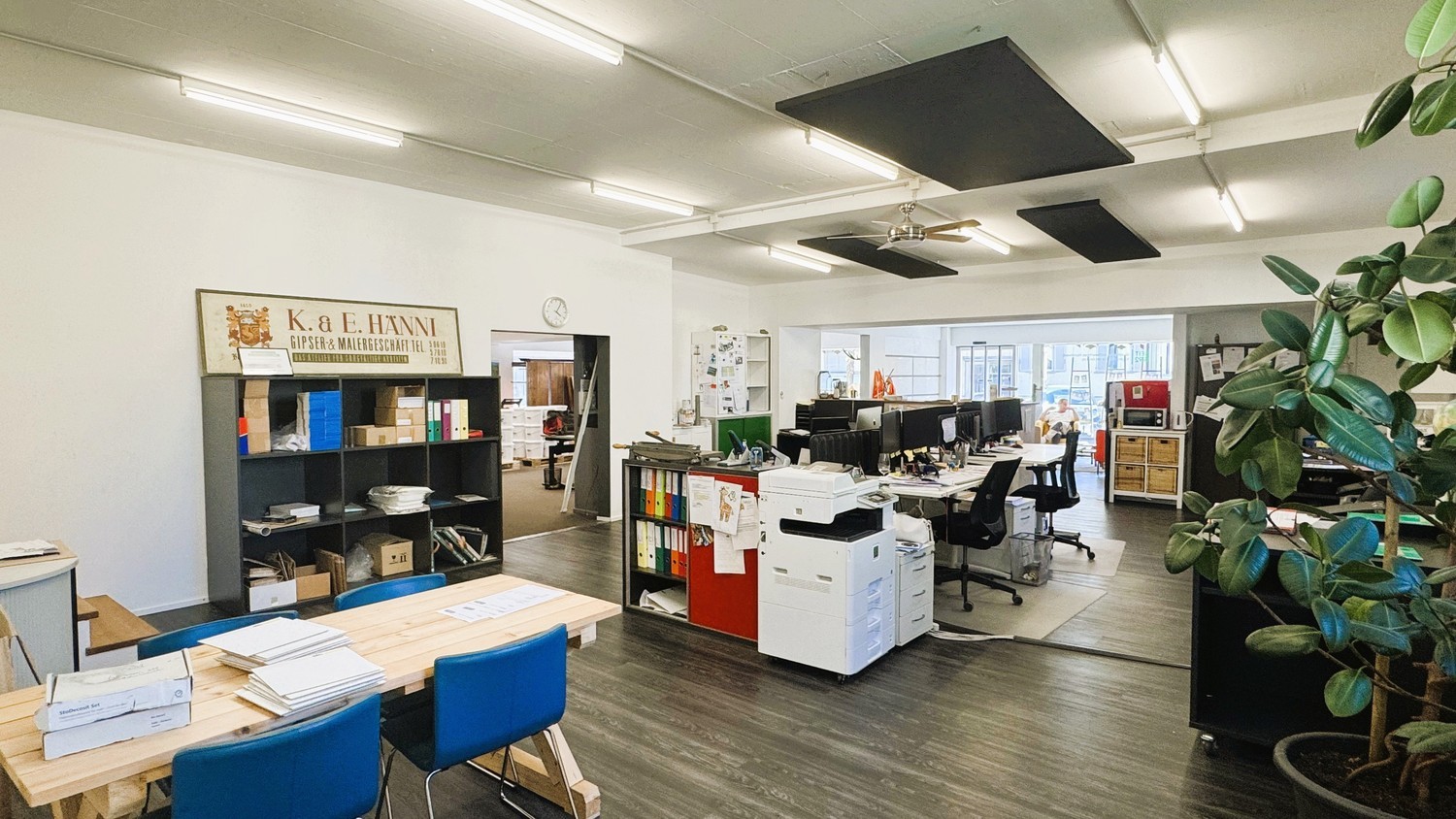 310m² commercial