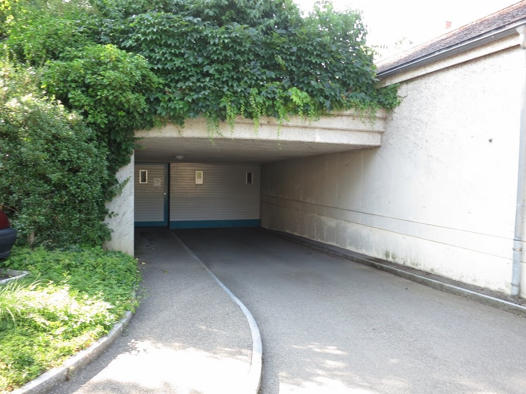Underground slot