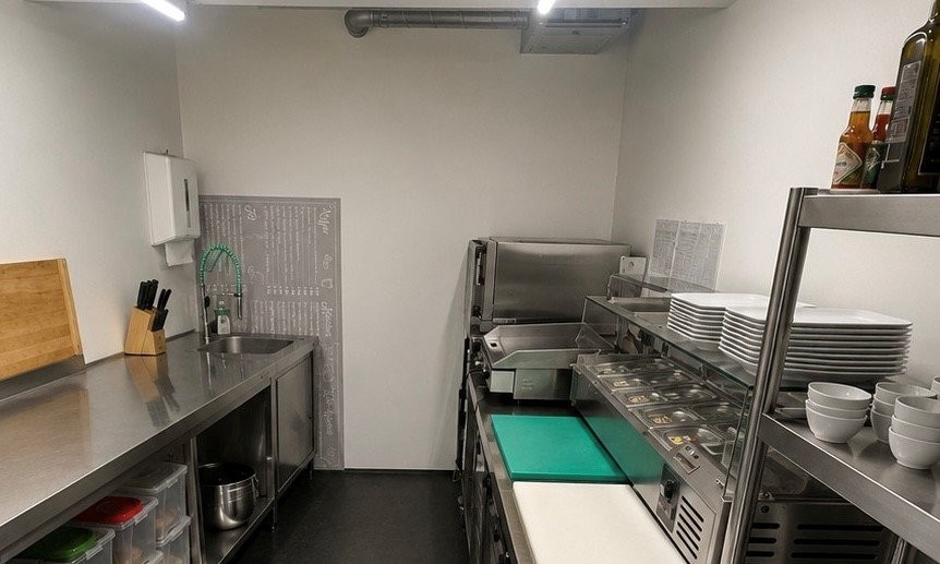 66m² commercial, photo 4 sur 4