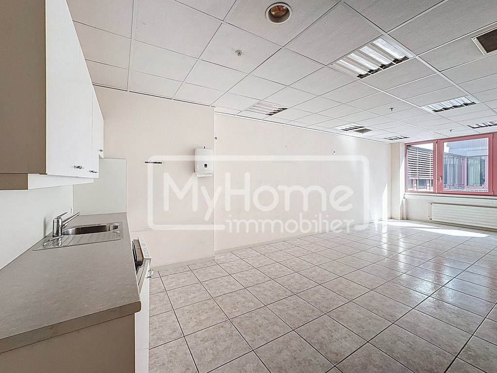 negozio di 805m²