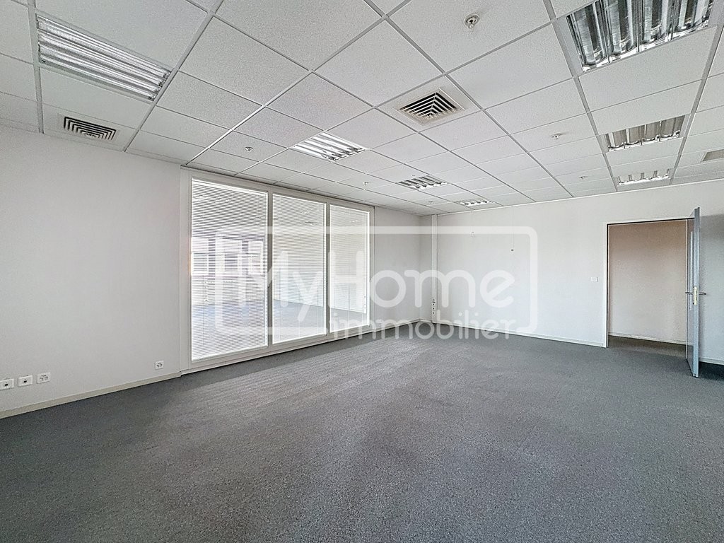 negozio di 805m²