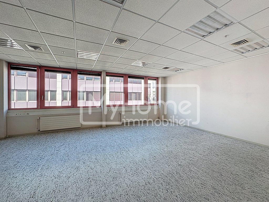 negozio di 805m²