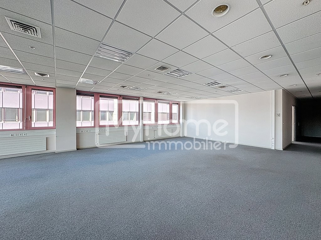 negozio di 805m²