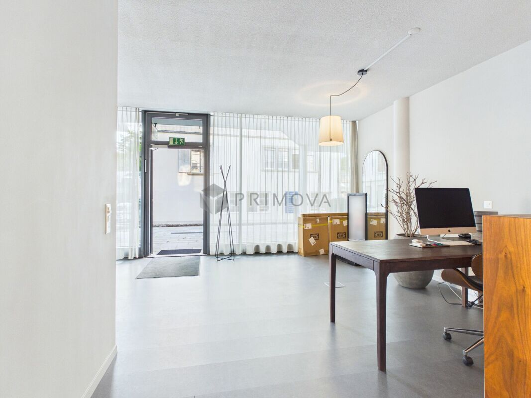 153m² commercial