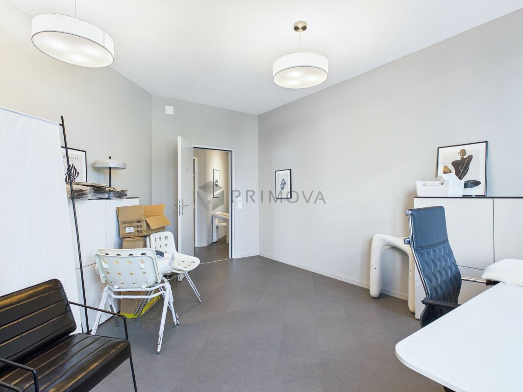 153m² commercial