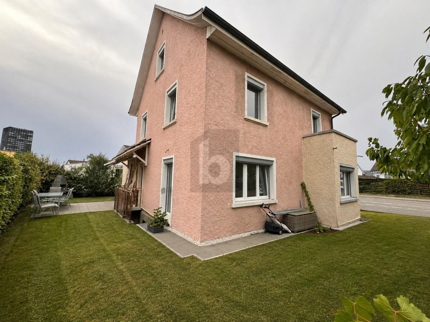 Maison individuelle de 7 ½ pièces