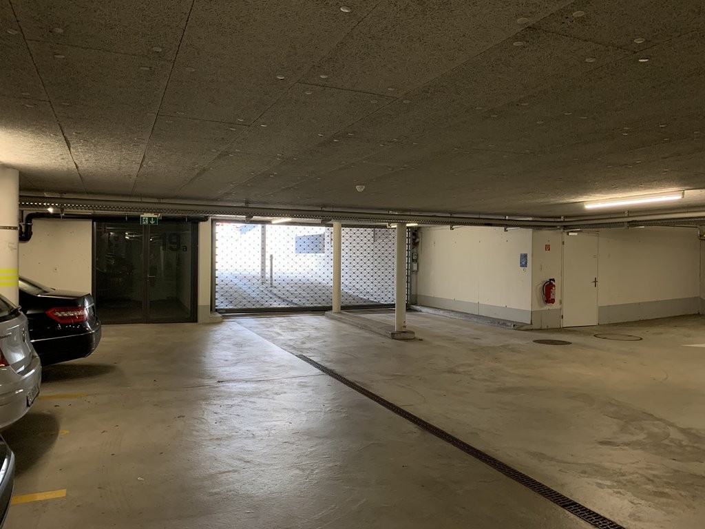 Place de parc souterrain, photo 3 sur 4