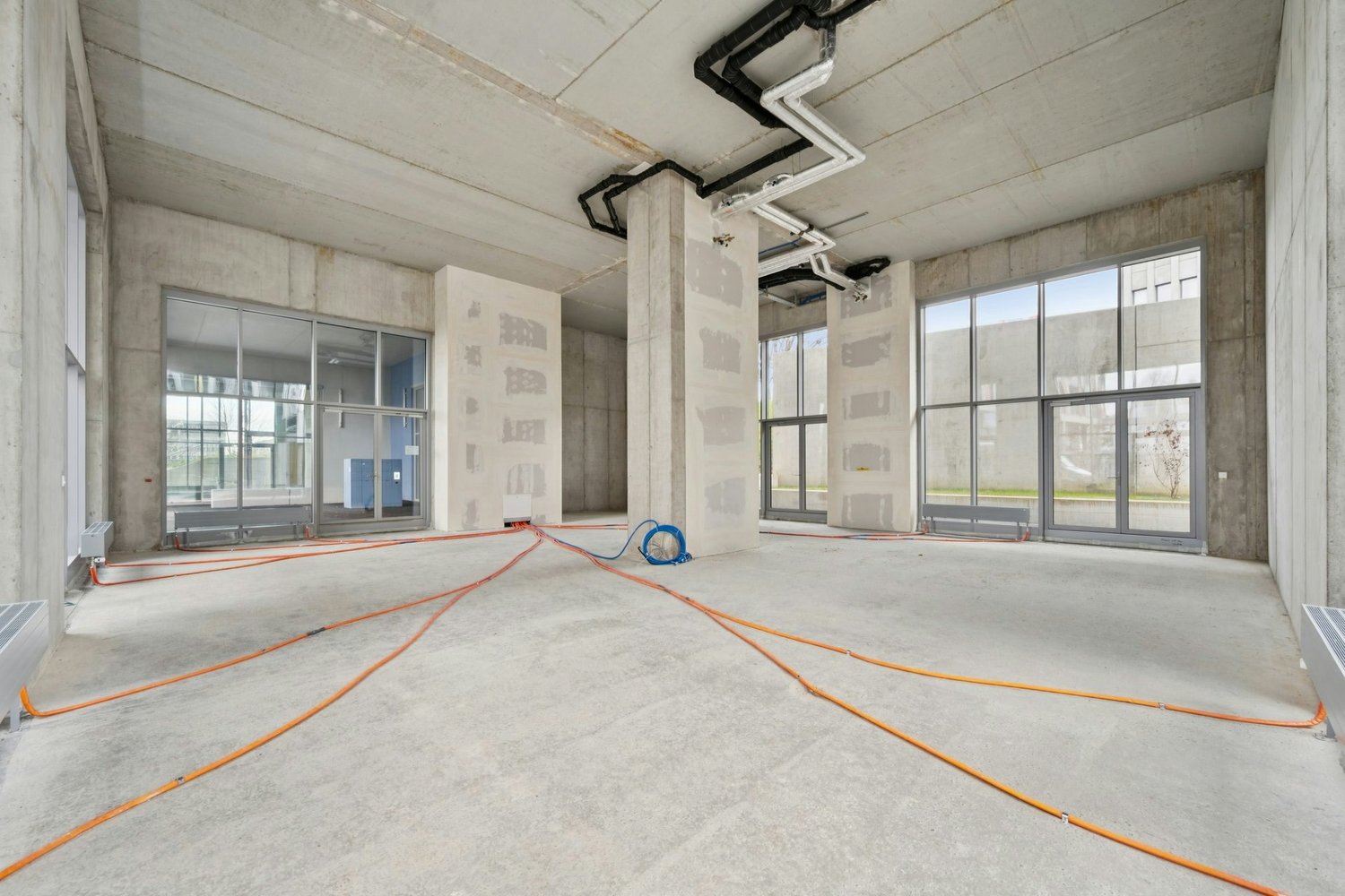 183m² commercial, photo 2 sur 9