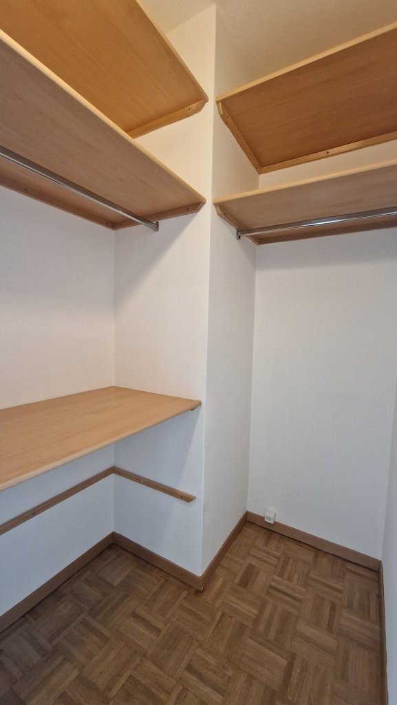 5 rooms apartment