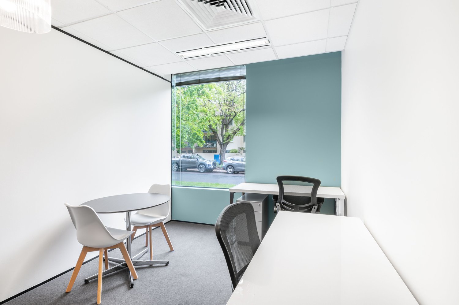 75m² office