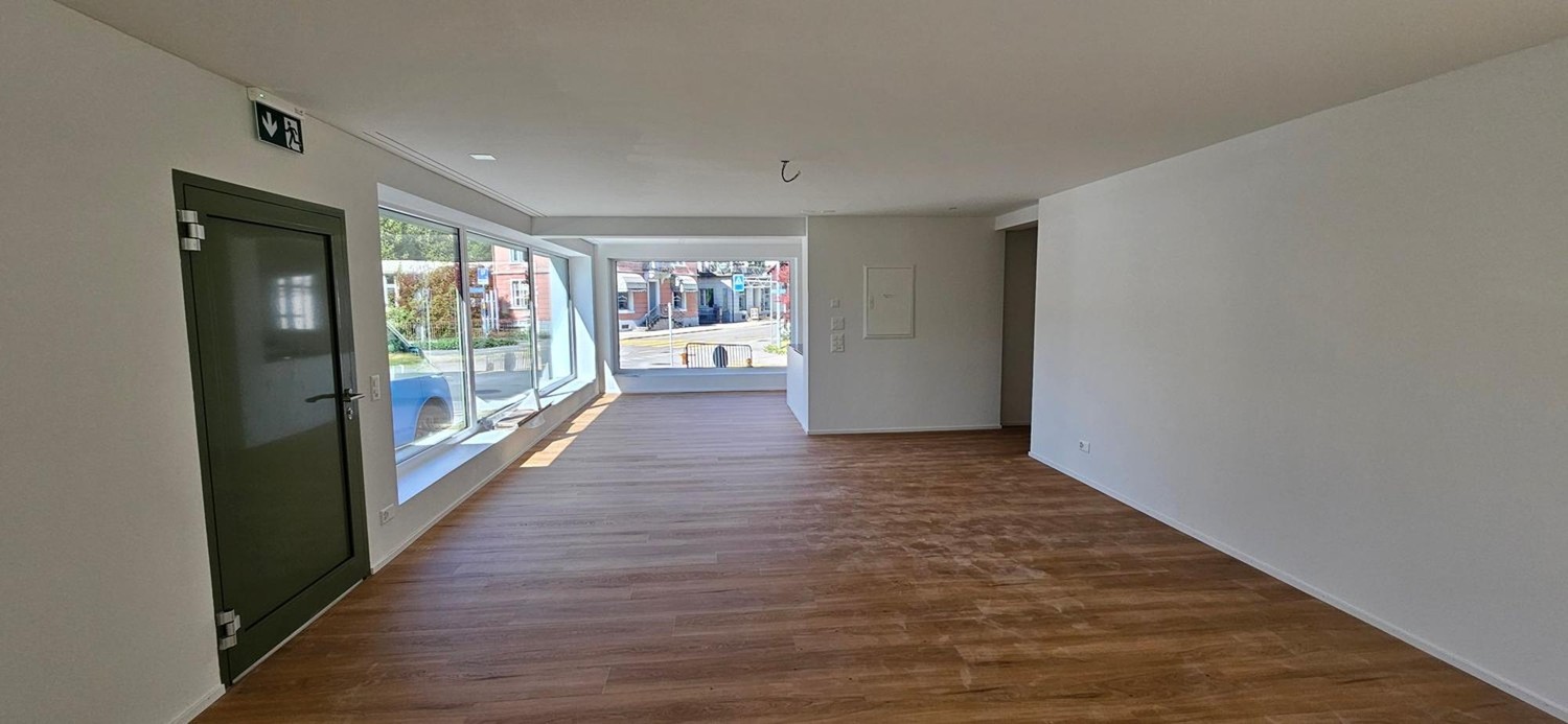 Commerce de 84m², photo 2 sur 3