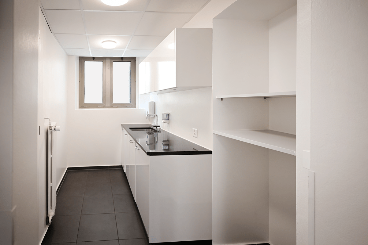 249m² office