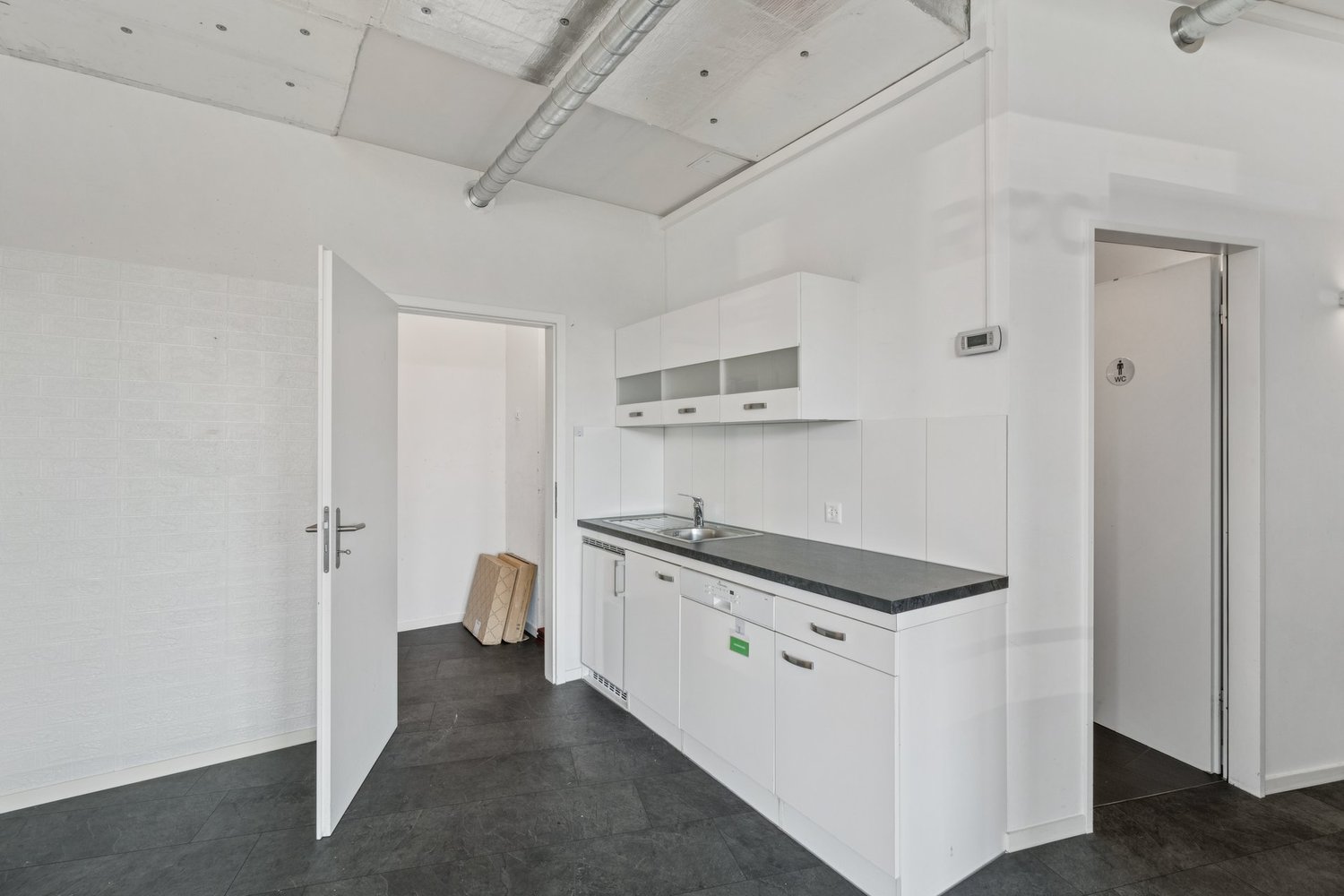 127m² commercial, photo 8 sur 10