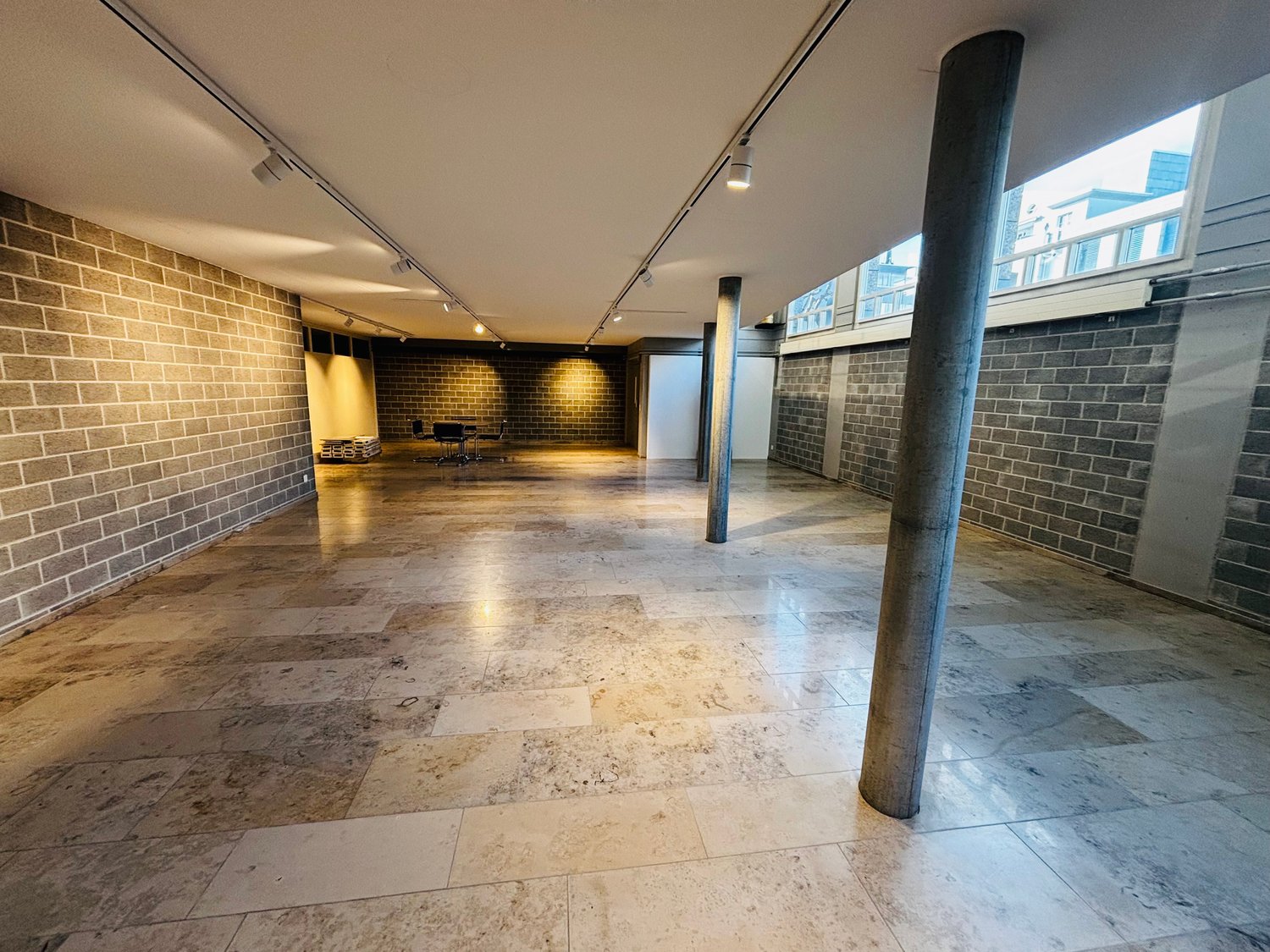 300m² commerciale
