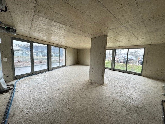 74m² commercial, photo 3 sur 4