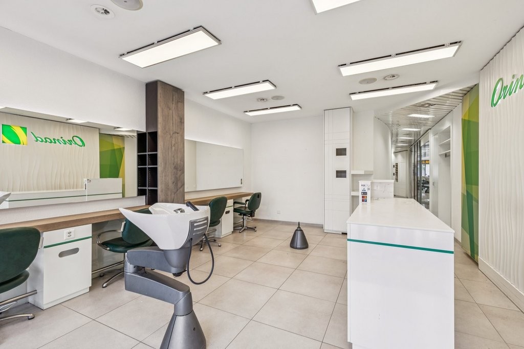 84m² commercial, photo 7 sur 10