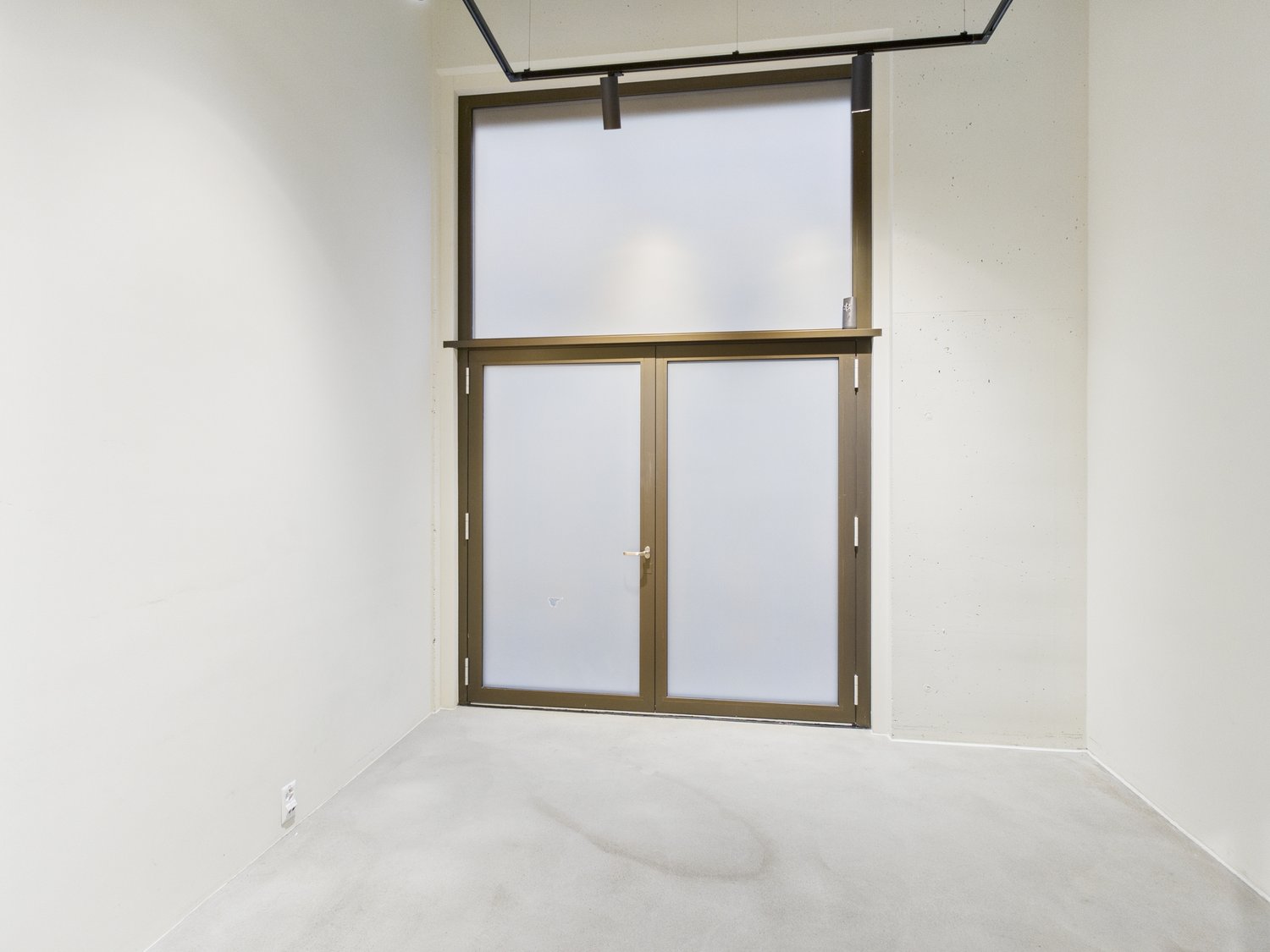 Magasin de 182m²