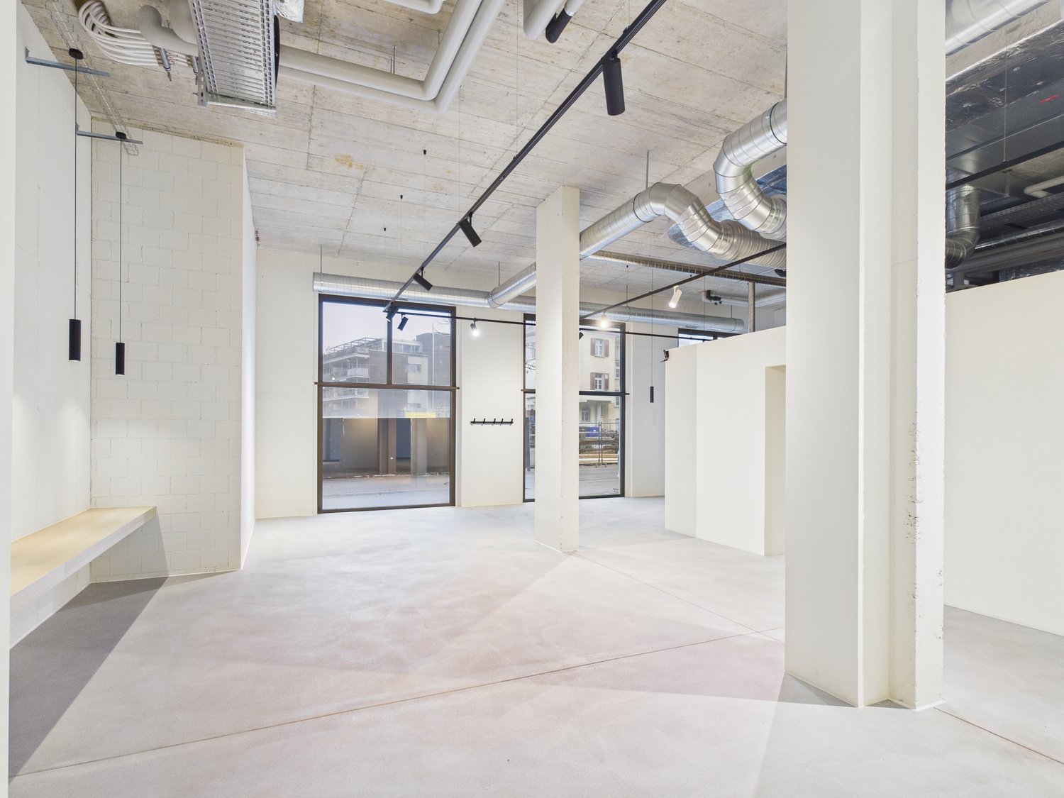 Magasin de 182m²