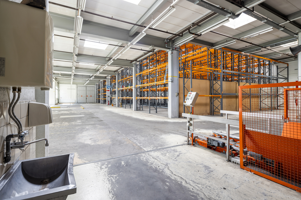 18500m² commercial, photo 5 sur 10