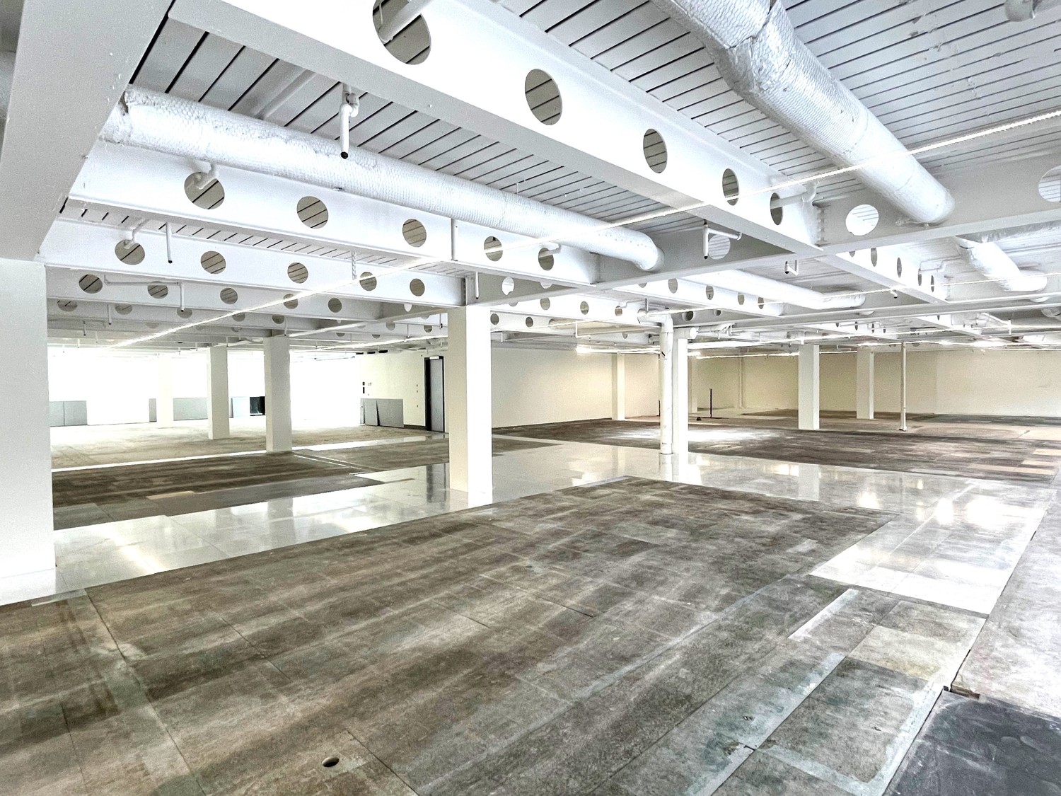 626m² commercial