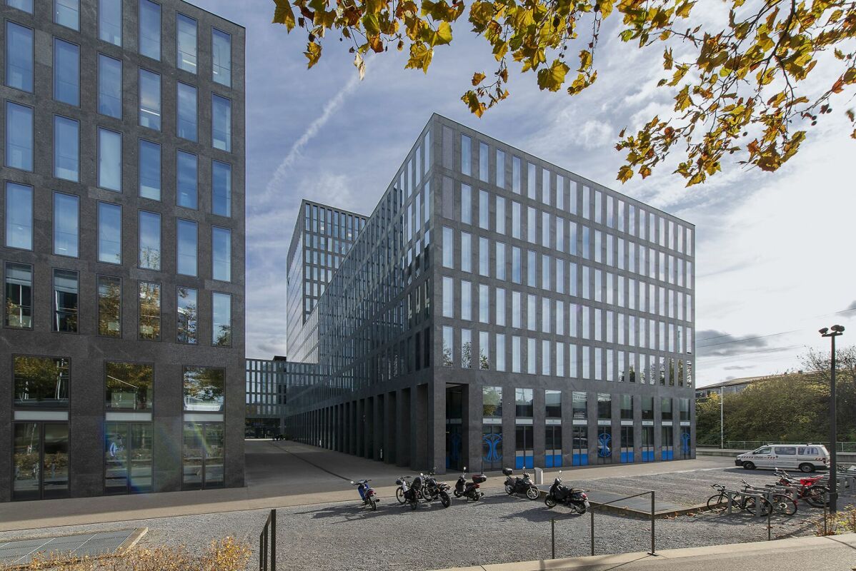 1986m² de bureaux, photo 1 sur 9