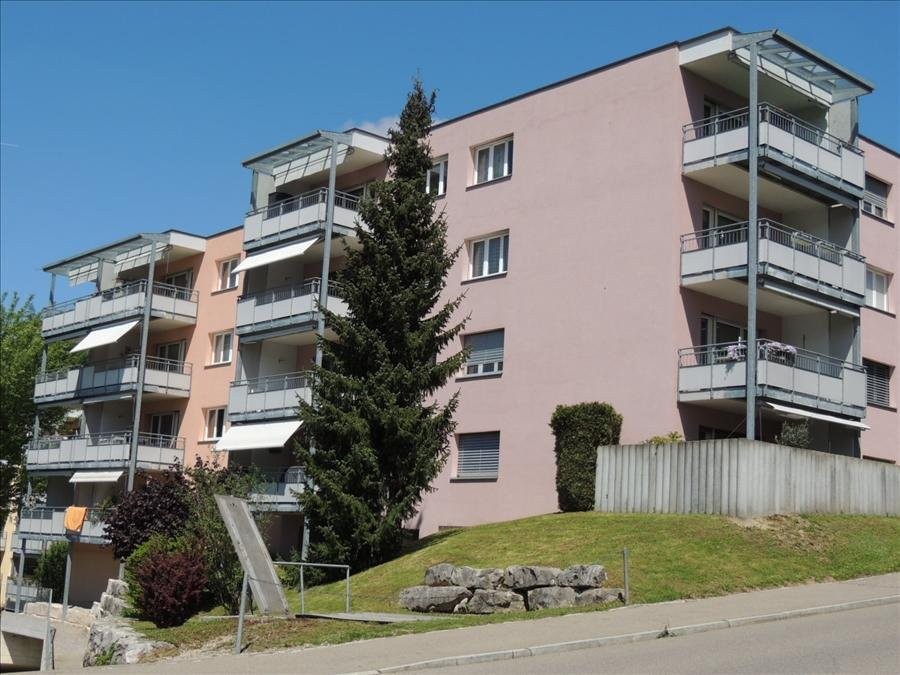 Place de parc couvert pour vélos

Immédiatement ou sur rendez-vous. CHF 20.00 plus 8.1% TVA pour les locataires externes.