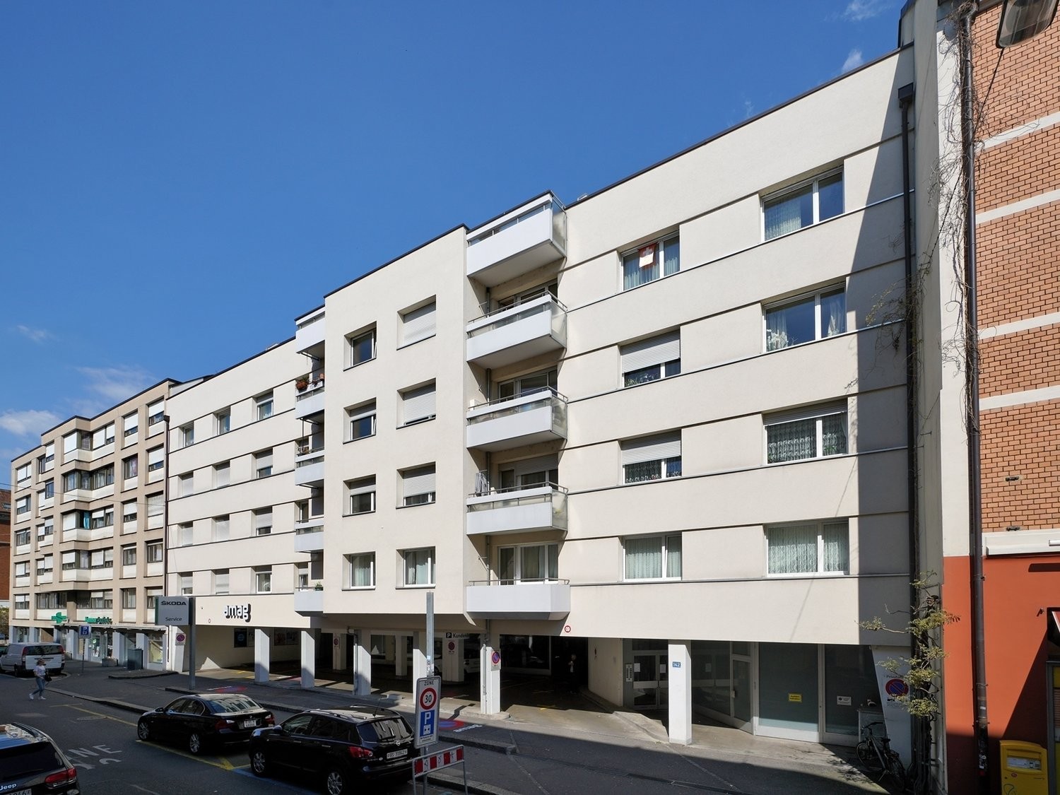 Commerce de 165m², photo 1 sur 6