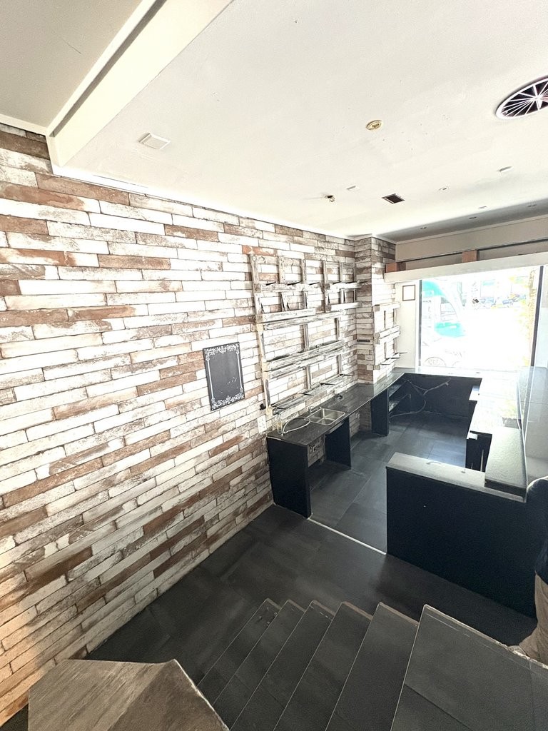 165m² commercial, photo 3 sur 5