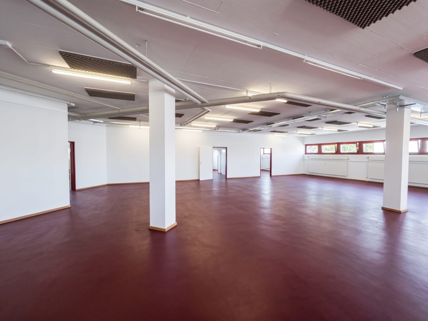 374m² commercial