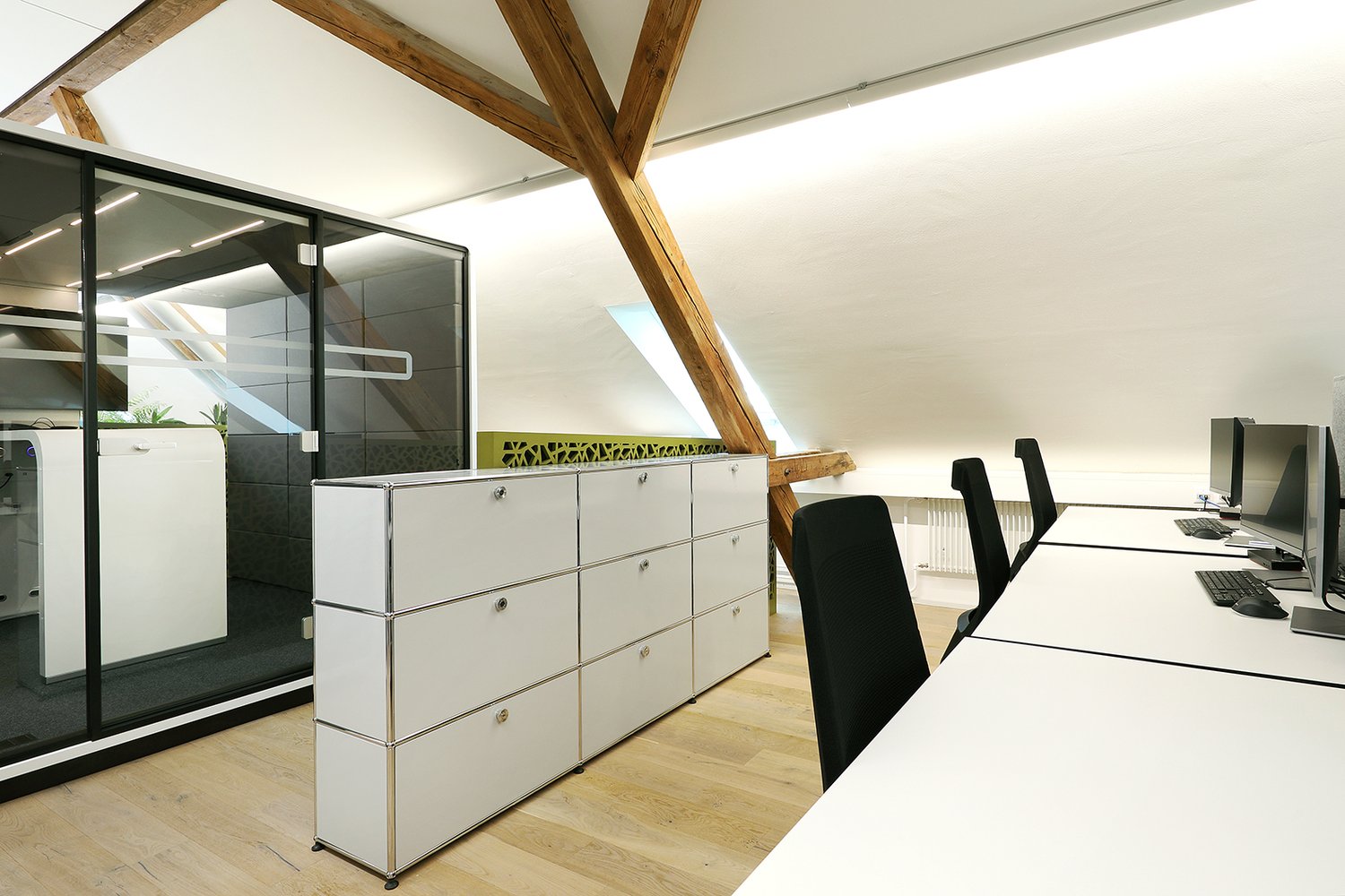 171m² bureau, photo 4 sur 10