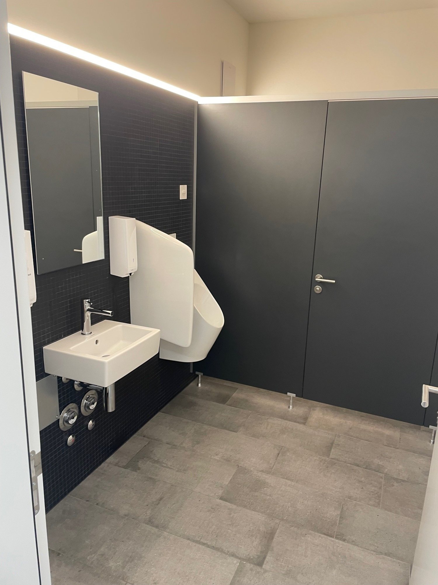 171m² bureau, photo 9 sur 10