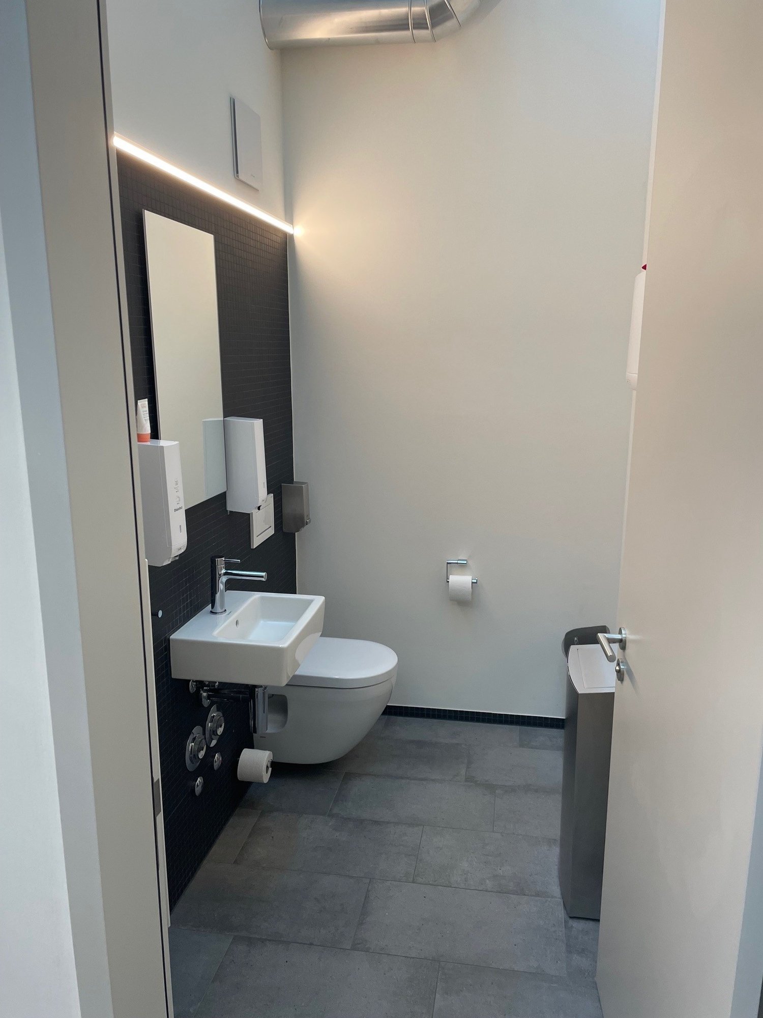 171m² bureau, photo 8 sur 10