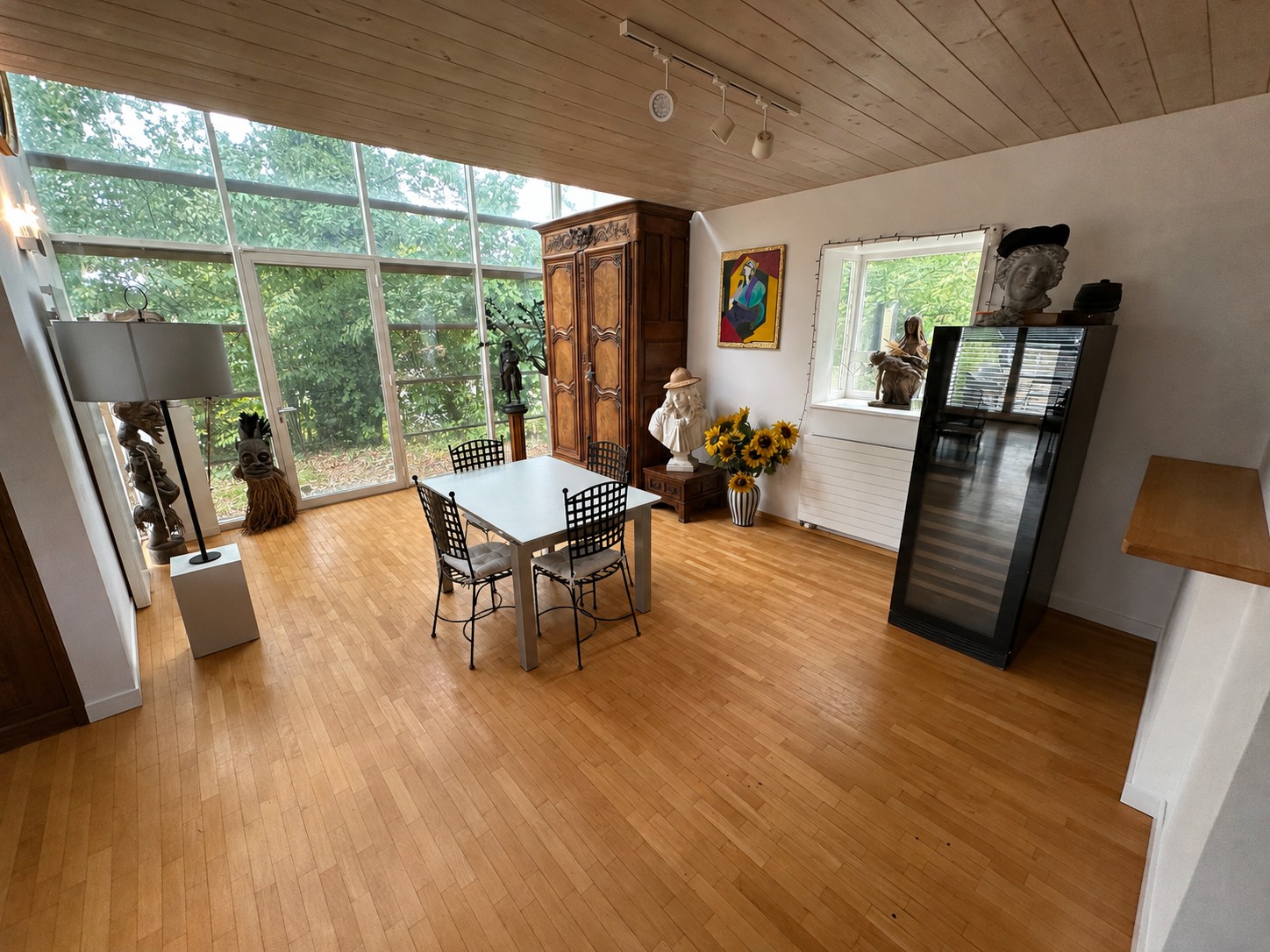 8 rooms single house