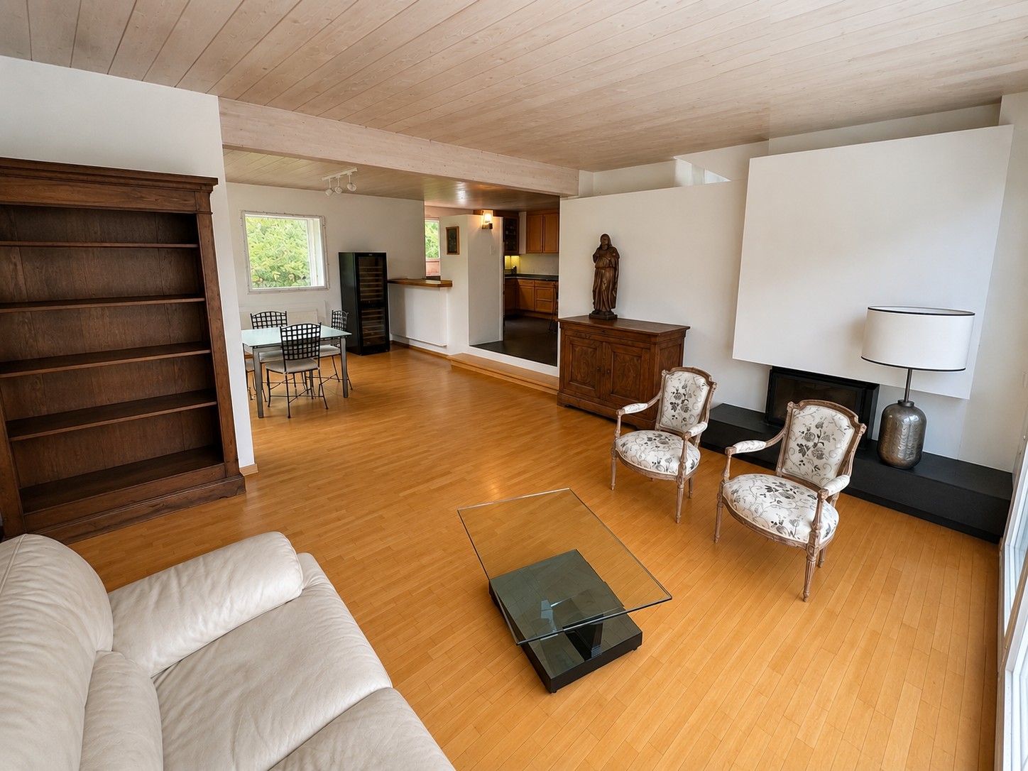 8 rooms single house