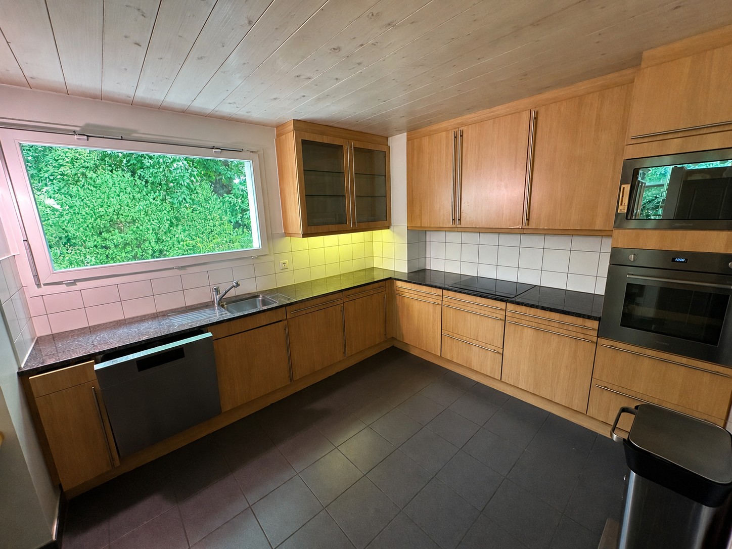 8 rooms single house