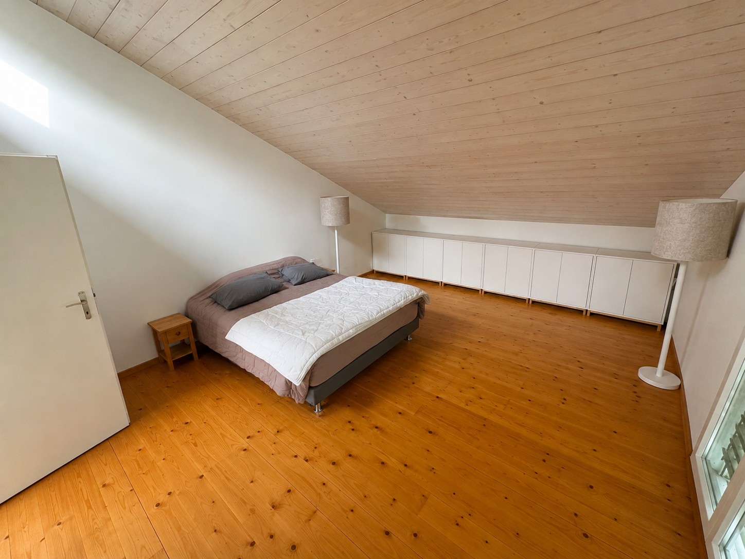 8 rooms single house
