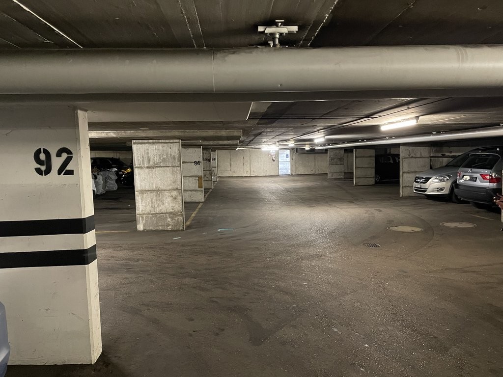 Tiefgaragenplatz