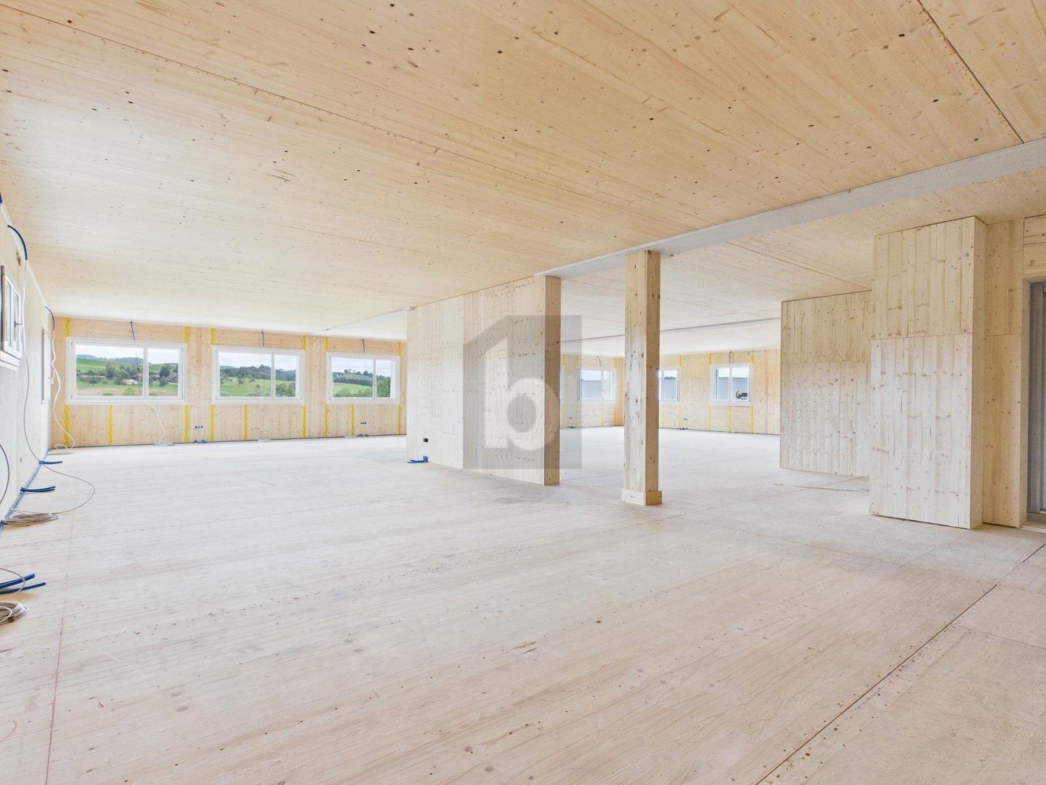 Bureau de 130m², photo 3 sur 4
