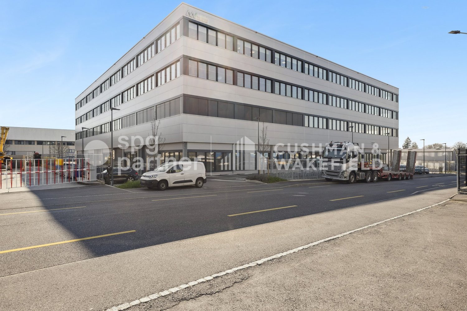 1000m² commercial