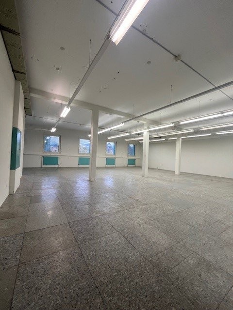 167m² commercial, photo 2 sur 2