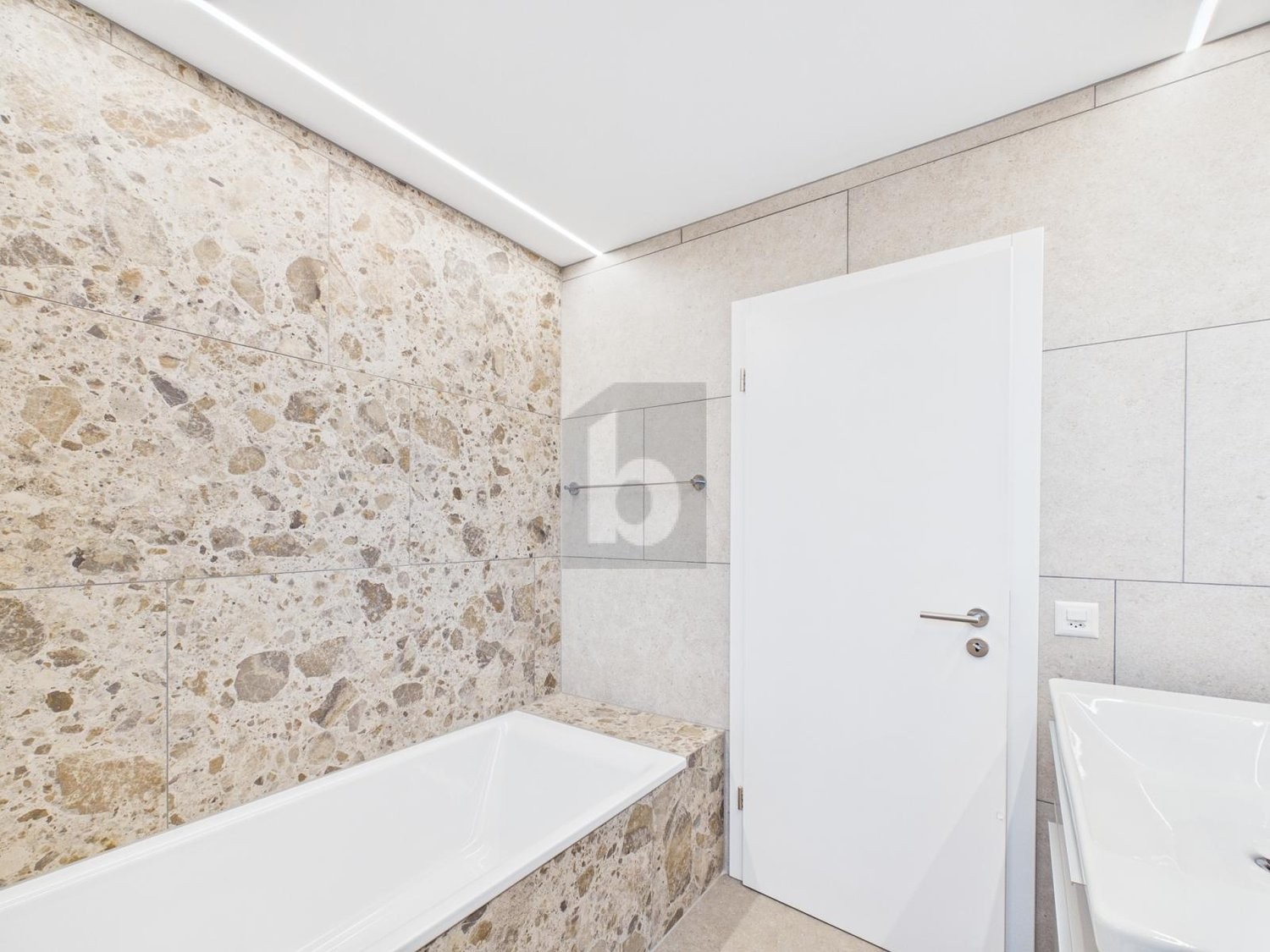 Maison de coin de 5 ½ pièces, photo 4 sur 4