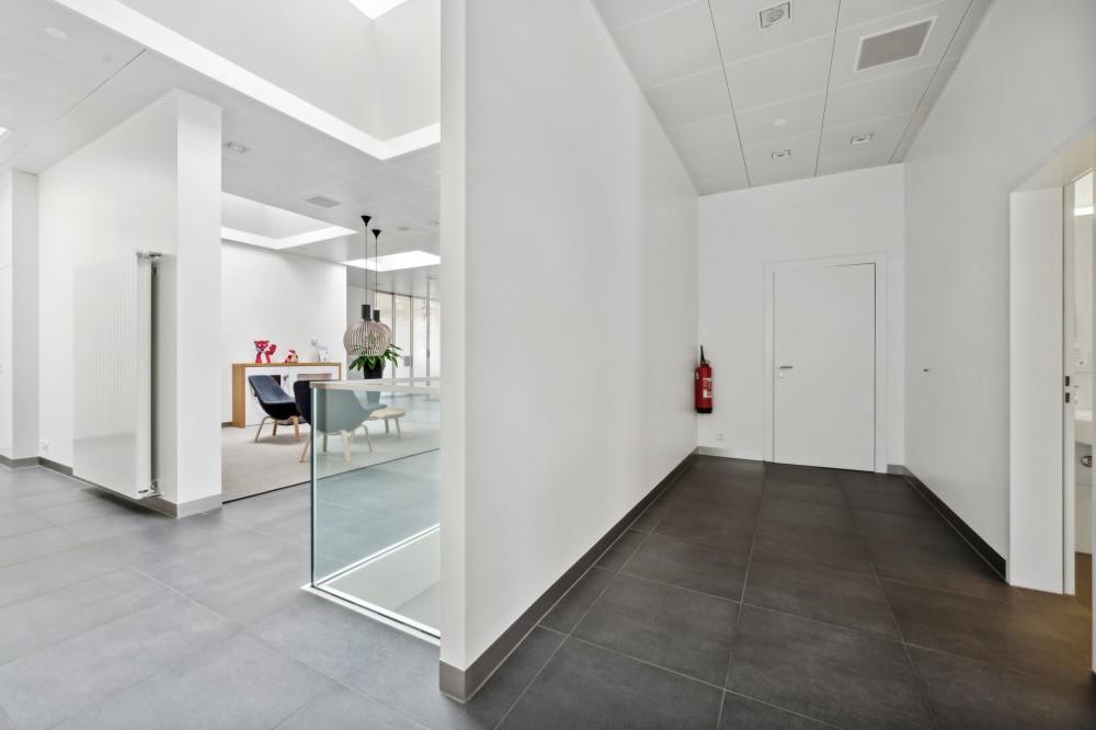 Bureau de 430m², photo 5 sur 8