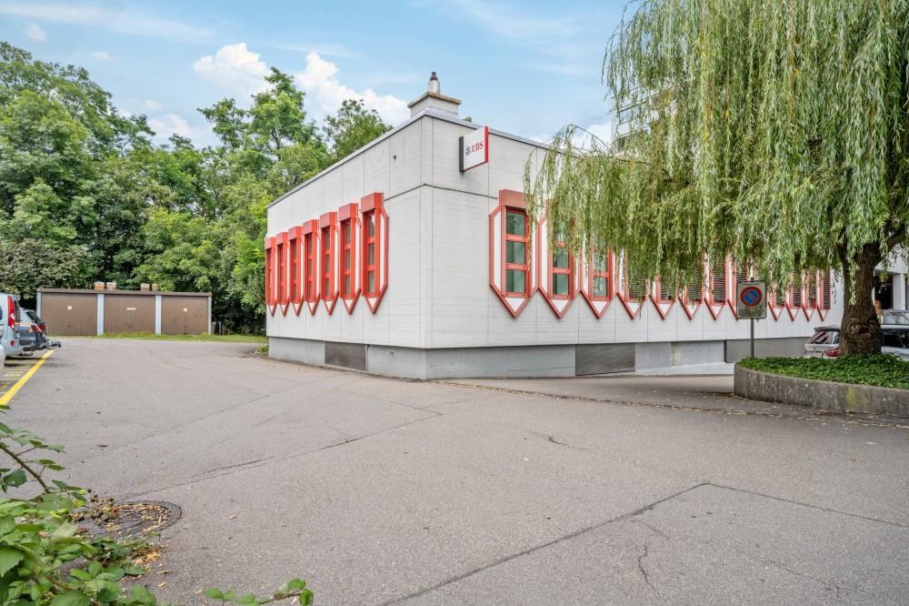 Bureau de 430m², photo 1 sur 8