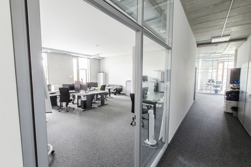 132m² bureau, photo 4 sur 6