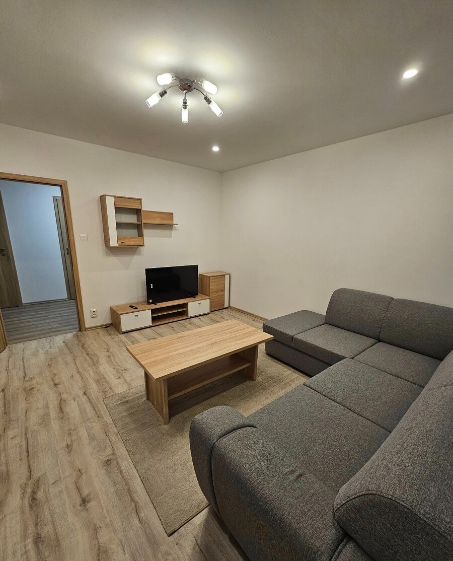 Appartement de 3 pièces, photo 1 sur 8