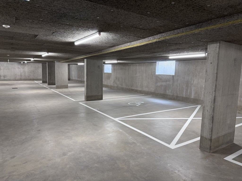 Underground slot, photo 1 sur 2