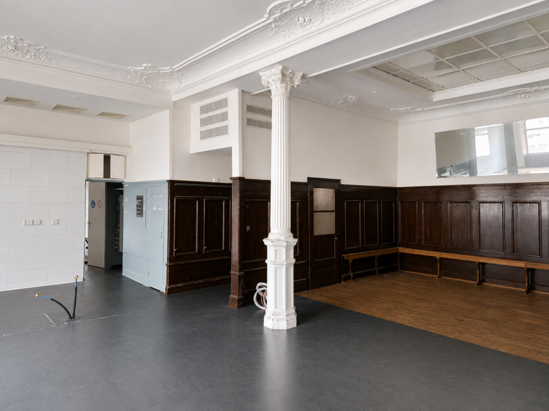 169m² commercial, photo 2 sur 10