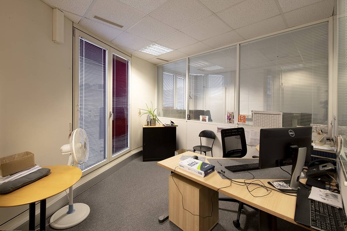 720m² commercial, photo 5 sur 9